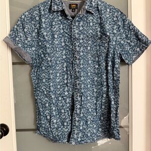 Lee Men's Casual Blue and White Floral Shirt